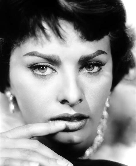 Sophia 1958 Old Hollywood Movie Hollywood Actor Classic Hollywood Sofia Loren 50s Glamour