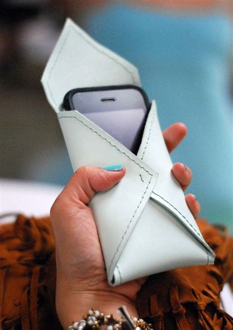 The ketogenic diet involves a low carbohydrate intake, moderate protein intake and high fat intake. DIY Projects for the Phone Cases - Pretty Designs