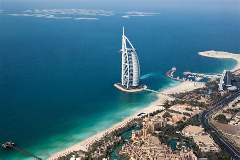 Top Five Reasons Why You Should Visit Dubai Uae
