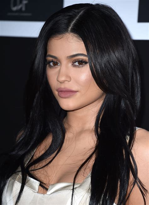 Kylie Jenner Asked Fans To Choose Her Next Hair Color And This Is What They Decided Glamour