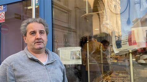 Yvelines Un Boulanger Pend Un Mannequin Dans Sa Vitrine Pour Alerter Sur La Hausse De Ses Factures