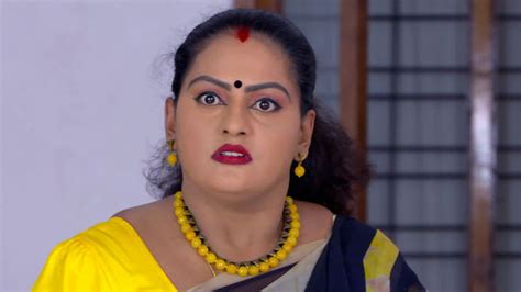 Images used for review purpose.so,no copyright content used watch full episode on hotstar(from 6am) and on. Watch Vanambadi TV Serial Episode 30 - Padmini Learns ...