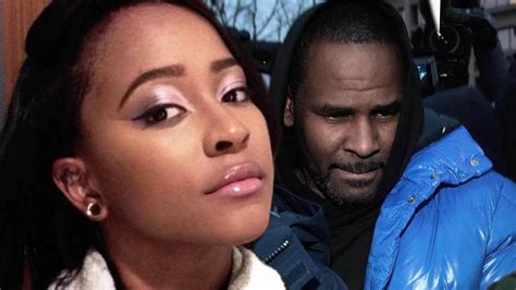 r kelly s ex girlfriend claims singer beat her with extension cord