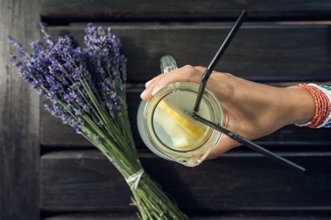 Get Rid Of Headaches And Anxiety With Homemade Lavender Lemonade And More