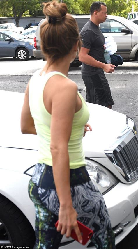 Jennifer Lopez And Arod Hit Gym On Her 48th Birthday Jennifer Lopez Jennifer Bikram Yoga Class
