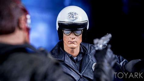 Neca Terminator 2 Ultimate Motorcycle Cop T 1000 Toyark 1st Look