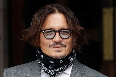 Today johnny depp is one of the few most original and recognizable actors. Johnny Depp says he couldn't hit Amber Heard after ...