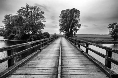 Black And White Bridge Stock Photos Pictures And Royalty Free Images
