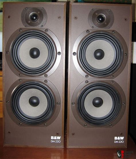 Bandw Dm220 Floor Standing Speakers Photo 307481 Canuck Audio Mart