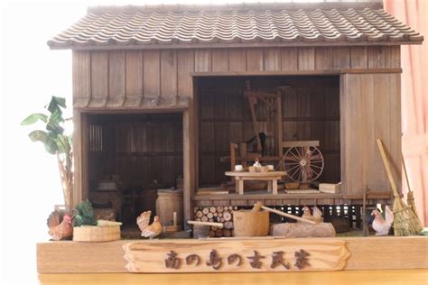 音声/ビデオ通話中に話された言葉を文字で読むことができます。 hd 画質のビデオ通話を 1 対 1 でもグループでも。 通話中にリアクションを送ることもできます。 ミニチュア木工工房ミニモク