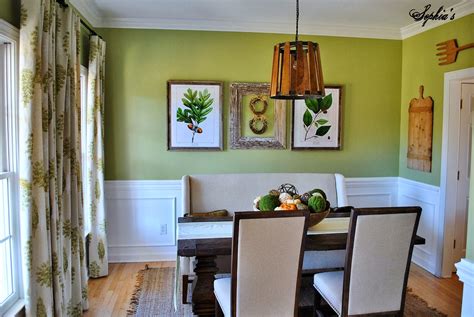 Prints on the wall are quite nice too i don't ike the light fitting. 10 Fresh Green Dining Room Interior Design Ideas ...
