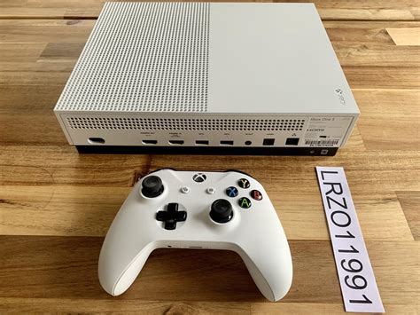 Xbox One S 2016 White 500gb Lrzo11991 Swappa