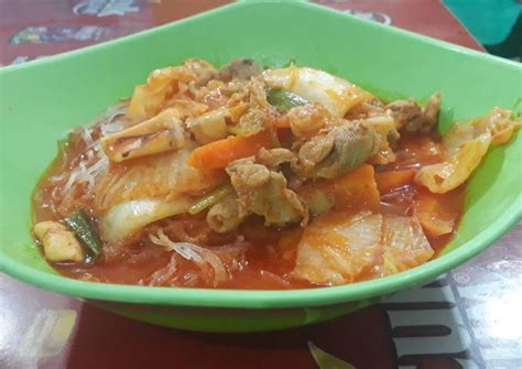 Hai semua, ini video pertama di channel youtube aku resep mie kuah pedas bahan : Resep Jjampong mie seafood kuah pedas oleh Siska - Cookpad