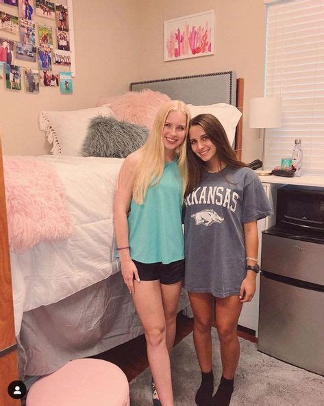 Cute Dorm Rooms Were Obsessing Over Right Now With Images College Dorm Rooms Girls Dorm