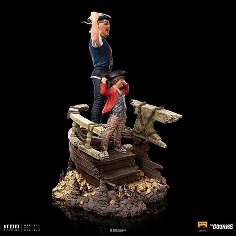The Goonies Sloth And Chunk Deluxe Art 110 Scale Statue