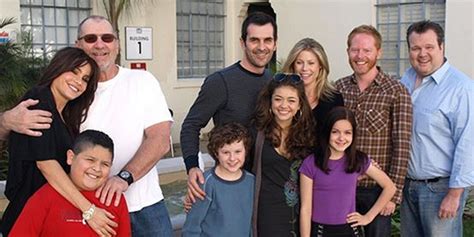 'Modern Family' Cast Shares First Table Read Pictures 10 Years Apart 