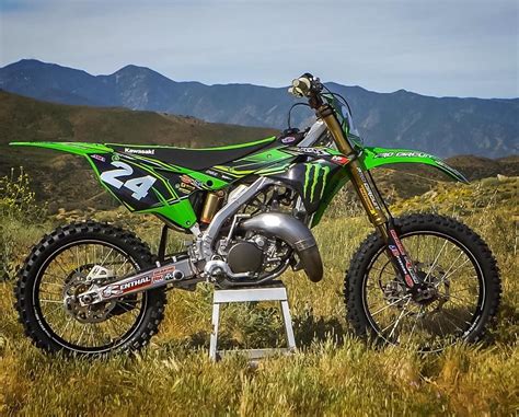 We couldn't resist getting on the phone to jon primo after he posted a photo of a completely tricked out kx125 he built from the ground up which featured. #twostroketuesday with this trick Kawi 125 2 banger I shot ...