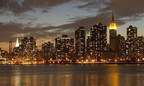 Wir sprechen nicht nur ihre sprache, sondern wir verstehen. Midtown Manhattan - Wikidata