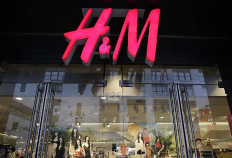 To revisit this article, visit my profile, thenv. 'Chinese gevangenen maken H&M mode' - Wel.nl