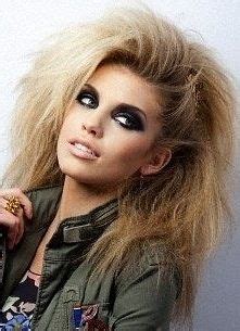 The rockstar hairstyles for consistently is a polish of twists, a reasonable geometry of the lines and simple carelessness, giving the picture of a lively coquetry. 80s makeup | Fashion from A to Vintage: 80's Hair & Makeup | 80's night | Rock hairstyles, 80s ...