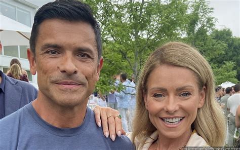 Kelly Ripa Recalls Moment When Daughter Lola Walking In On Her And Mark