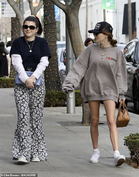 Olivia Jade And Bella Giannulli Step Out For A Shopping Trip Olivia