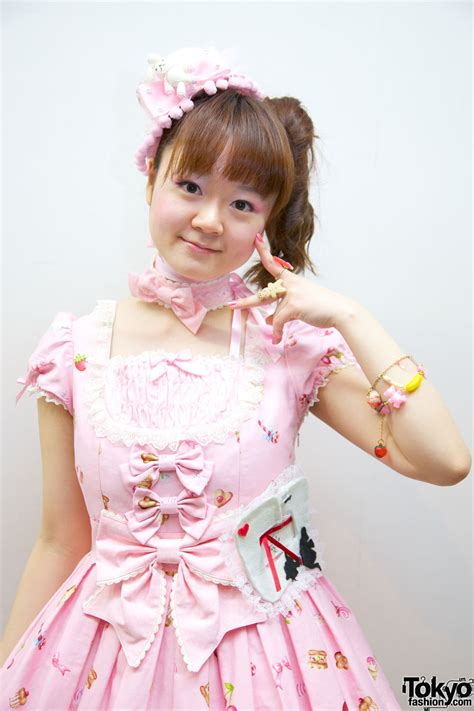 Japanese Lolita And Harajuku Styles Fashion Show Pictures And Video
