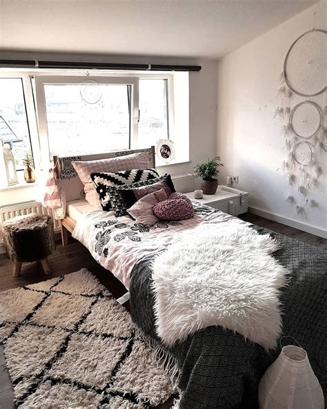 Kein wunder, er ist herrlich weich und warm unter den füßen. Schaffell Carry | Schlafzimmer bett, Teppich schlafzimmer ...