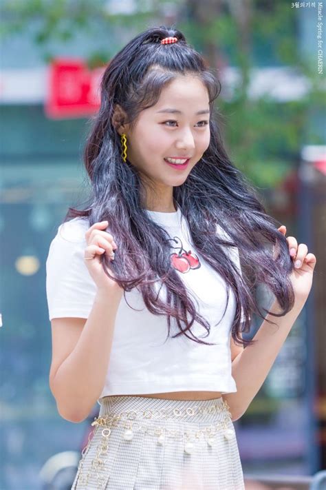 Cherry Bullet Chaerin Fnc Entertainment Korean Girl Groups Pixie Bullet Hair Wrap Cherry