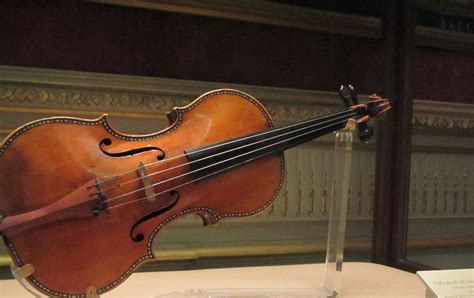 Filestradivarius Violin In The Royal Palace In Madrid Wikimedia
