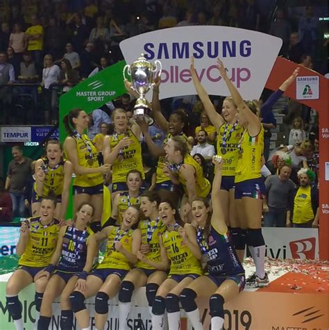 Alexandra klineman (usa) , valentina fiorin, cristina barcellini, melissa dona, valentina tirozzi a: Imoco Volley, in archivio una grande stagione ...