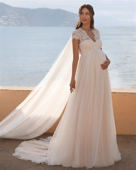 Maternity Wedding Dresses 18 Looks For Moms Faqs