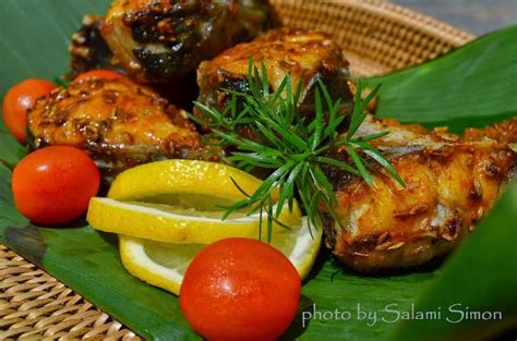 Berikut resep praktis untuk kamu coba di rumah! Resep Masak Ikan Patin Goreng Bungkus Pandan Mengkudu