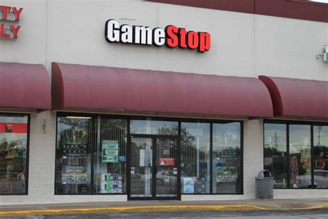 Gift cards, digital gift certificates, trade credit and powerup rewards™ cards containing store credit can be used to purchase all sorts of products at us gamestop stores and on gamestop.com. 10 Benefits of Having a GameStop Credit Card