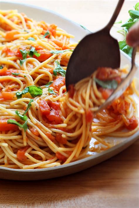 You will impress your guests stir in (2) 14.5 oz. Spaghetti With Fresh Tomato and Basil Sauce Recipe - NYT ...