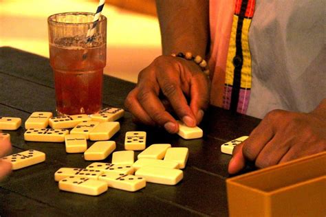 How To Play Dominoes Turtle Bay Uk