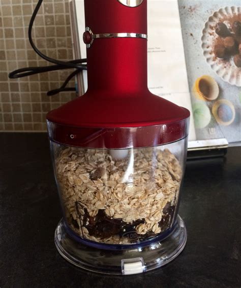 Food processor's low and high speeds plus pulse gives you the control you need for a variety of recipes Savisto Hand Blender & Food Processor | Review - AAUBlog