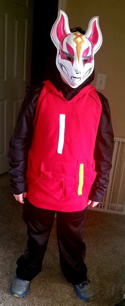 Drift Fortnite Vest Out Of A Red Hoodie Red Hoodie Hoodies Drifting
