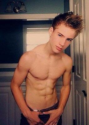 Shirtless Male Athletic Hunk Muscular Cute Fresh Blond College PHOTO