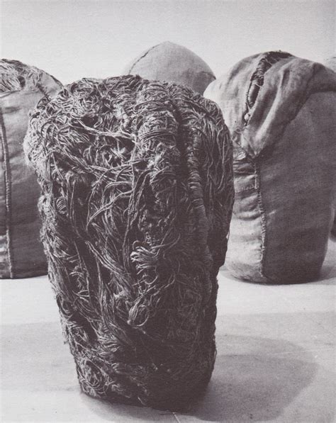 Magdalena Abakanowicz Heads 1973 75 Magdalena Abakanowicz