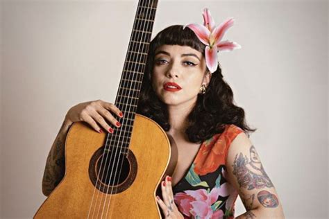 Mon Laferte Se Enamoró De Un Peruano En Tres Días Le Escribió Una