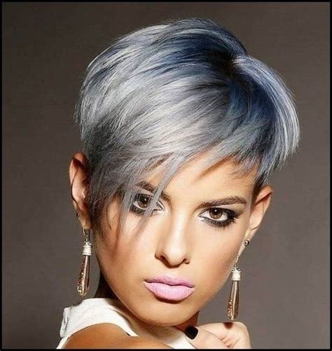 Pretty Grey Hairstyle Ideas For Women20 Addicfashion Short Hair