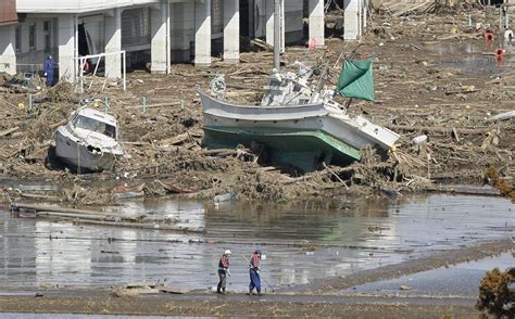 The giant waves deluged cities and rural areas alike, sweeping away. The 2011 Tōhoku Earthquake and Tsunami, Japan. (11 March ...