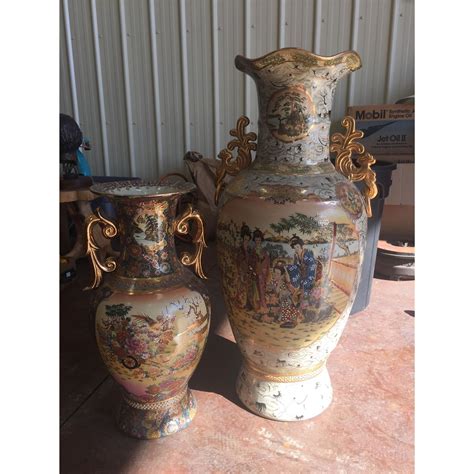 The smoke grey color and reflective light are. EXTRA LARGE COLLECTOR VASE WITH SMALLER VASE - The ...