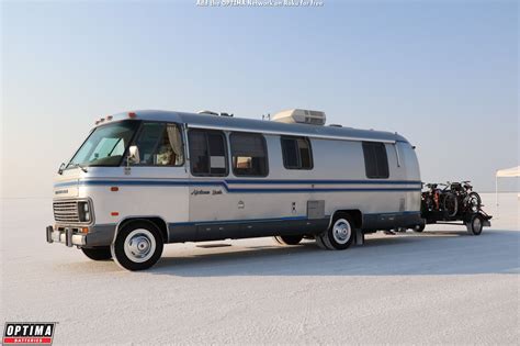 Airstream Excella Rv On The Salt Flats At Bonneville For Speedweek 2018