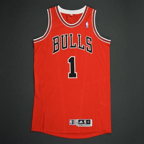 Get the best deals on derrick rose basketball memorabilia. Derrick Rose - Chicago Bulls - Game-Worn Regular Season ...