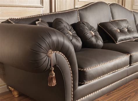 Luxury Sofas In Leather Classic Style Modern Beauty