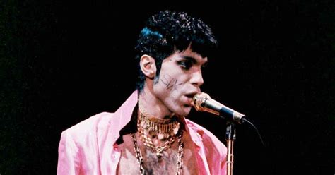 12 Wildest Prince Moments Prince Raspberry Beret Documentaries Youtube