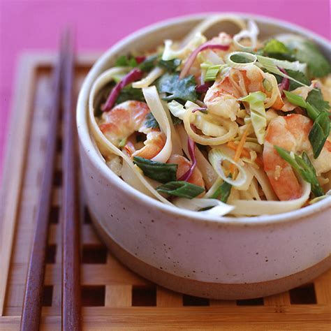 Want to make this a spicy thai chicken salad? Chilled Thai noodle and shrimp salad with peanut dressing | Recipes | WW USA