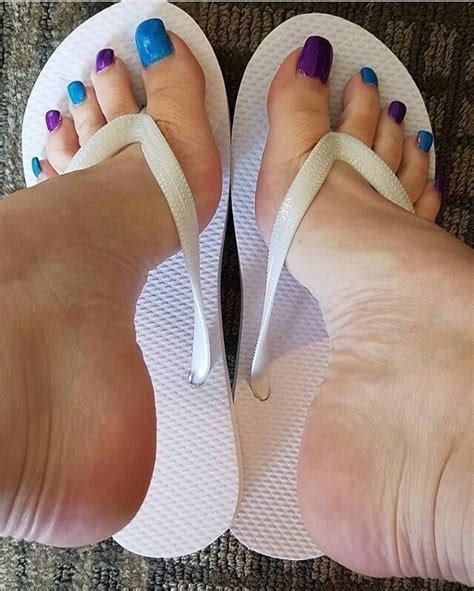 Pin Auf Beautiful Feet And Toenails And Flip Flop